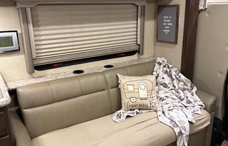 *NEW*2018 Thor "Wendy" RV - Sleeps up to 10 guests