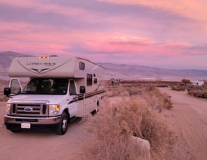 Coachmen RV Leprechaun 230FS Ford 350
