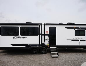 Forest River RV Grand Surveyor 305RLBS