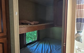2013 Shasta RVs Revere 27BH