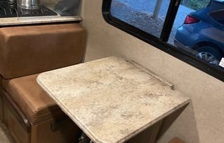 Family Friendly Class C motor home. Pet Friendly