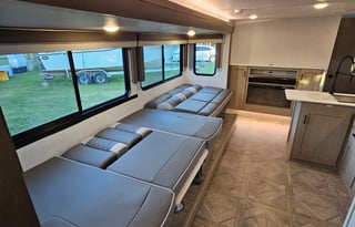 2024 Wildwood X-Lite 273QBXL