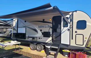 2020 like new Forest River RV Rockwood Mini Lite,