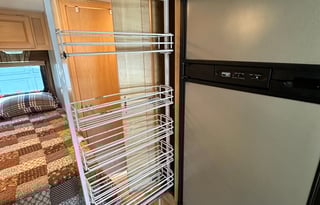 Rolling Comfort: Cozy 2008 Itasca Cambria 26ft