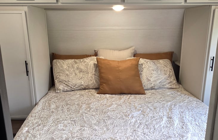 King size bed