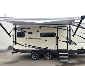 Forest River RV Wildwood Heritage Glen Hyper-Lyte 17RBHL