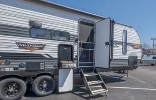 2022 Forest River RV Wildwood 26DBUD for RENT!