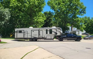 Grand Large Family Getaway/3TVs & 1 1/2 Bath