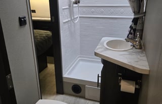 Toy Hauler 1.5 Bath 2021Grand Design Momentum 29G