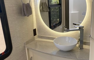 West Coast Getaway Glamper - Tiffin Wayfarer!