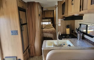 2017 Coachmen RV Freelander 27QB Chevy 4500