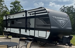 Spacious Grand Design Bunkhouse with Master Suite