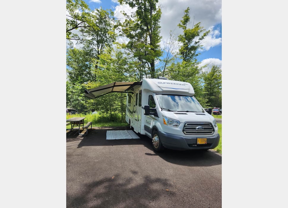 Class C Motor Home rentals in Las Cruces