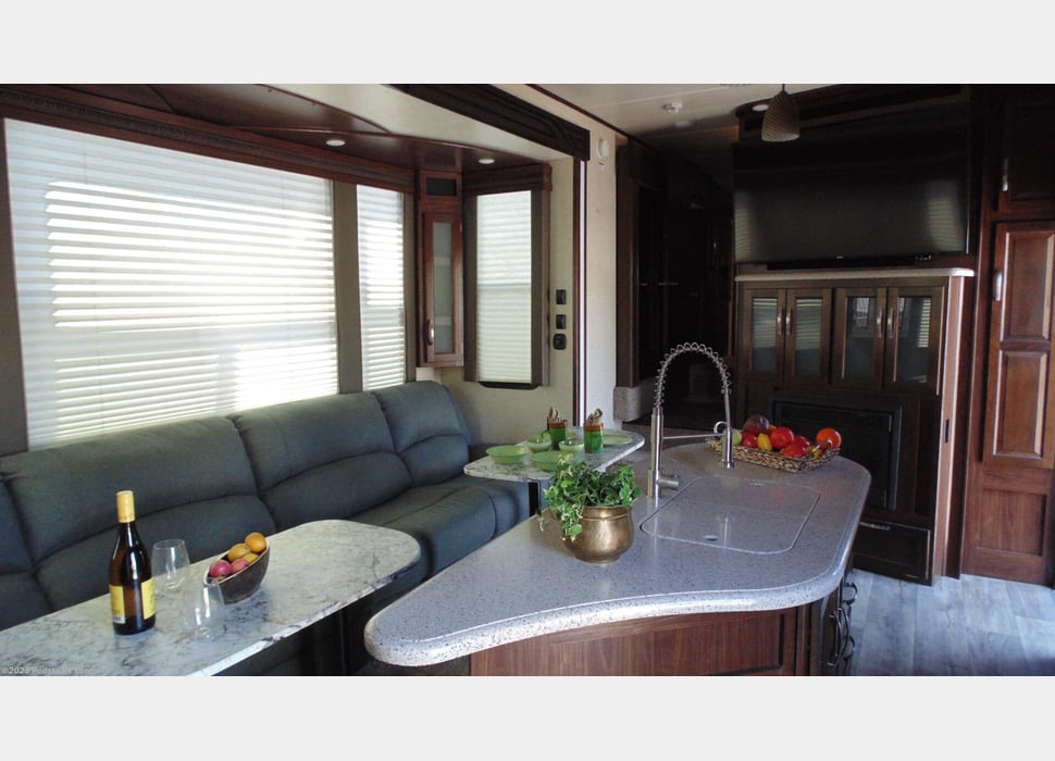 Fifth Wheel rentals in Clinton