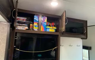 Family approved 1/2-ton towable Jayco w/bunks