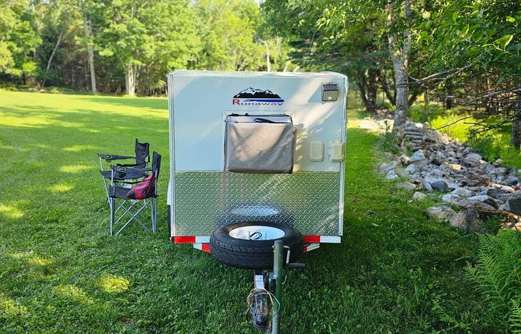 Exterior Front End - AC, Solar Light, Electrical Hookup, Spare Tire