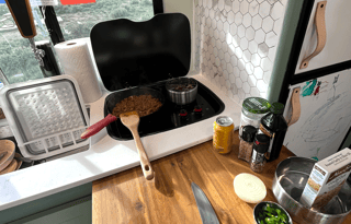 Fully loaded camper for all seasons ☀️