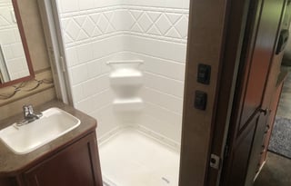 2014 Winnebago chalet 31JR Bunk house #10