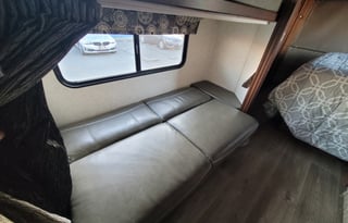 JANICE-2018 Forest River Sunseeker Bunkhouse