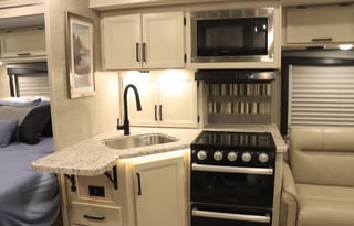 The Jacobi - 2023 27ft Thor Freedom Elite