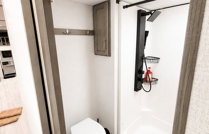 FULL BATHROOM FOR PRIMARY BEDROOM, LINEN STORAGE