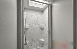 Easy to drive...Great Layout for 6...has solar