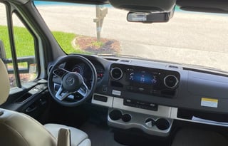 2021 THOR MERCEDES SPRINTER + PETS