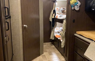 Unlimited Miles - Bunk Beds - 5 TVS - Sleeps 10-12
