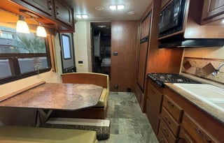 Comfortable RV with Slide-Outs - Jayco Redhawk