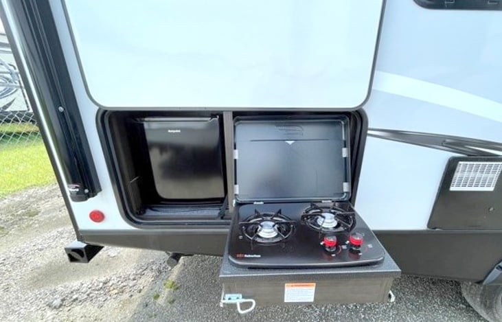 Outdoor burner & fridge