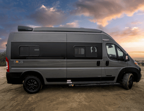 Winnebago Solis 59P