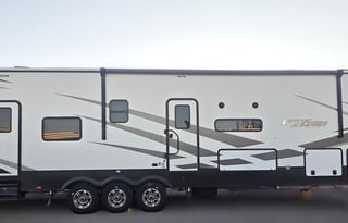 2021 Keystone Impact Fuzion 415