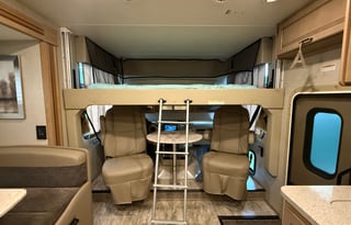 Sunshine Cruiser – All Inclusive Resort on Wheels