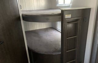 CAMPER YOU PICK UP OR WE DELIVER TO YOUR LOCATION