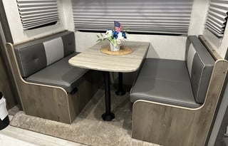 2022Forest River RV Surveyor Legend 240BHLE