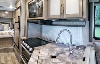 2022 Thor Motor Coach Chateau 28Z