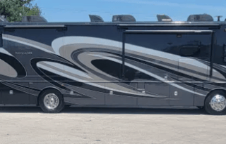 Family Fun Coach-MN-Bring Fido -2Bath! - 2019