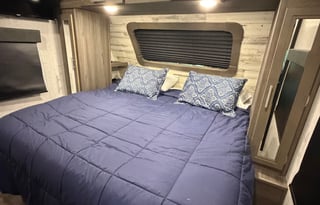 2021 Dutchmen RV Kodiak Ultimate 3321BHSL