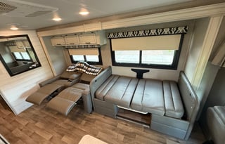 BIG COMFY 2021 Jayco Greyhawk 30Z-Sleeps 6