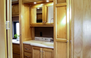 Luxury RV 2021 tiffin-private bedroom, 4 slideouts