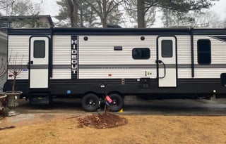 Adventurous 2023 Keystone Hideout: Sleeps 8