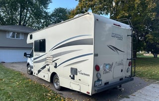 Coachmen Orion 20CB–Sleeps 5