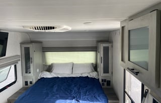 Luxury Family Camper | Sleeps 5 with Bunkhouse!