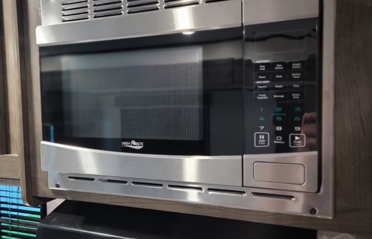 Microwave and Hood Vent with Light