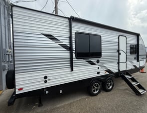 EAST TO WEST Della Terra 230RB