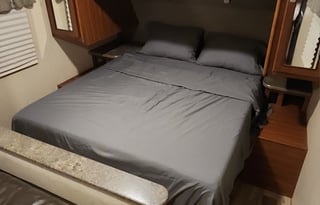 Spacious home on wheels