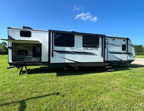 CrossRoads RV Volante 33DB