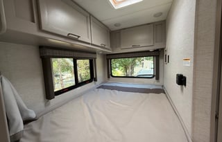 2025 Thor Chateau 21Z... 24 Ft... Easy to Drive...