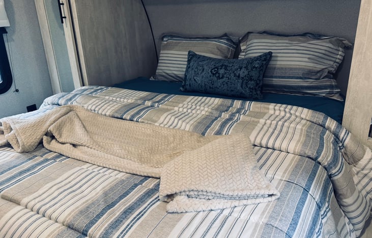 Cozy and comfy 10" gel mattress