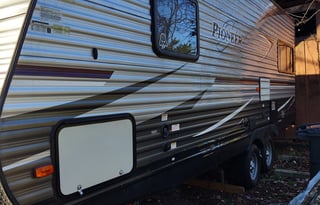 2017 Heartland Pioneer RD 210